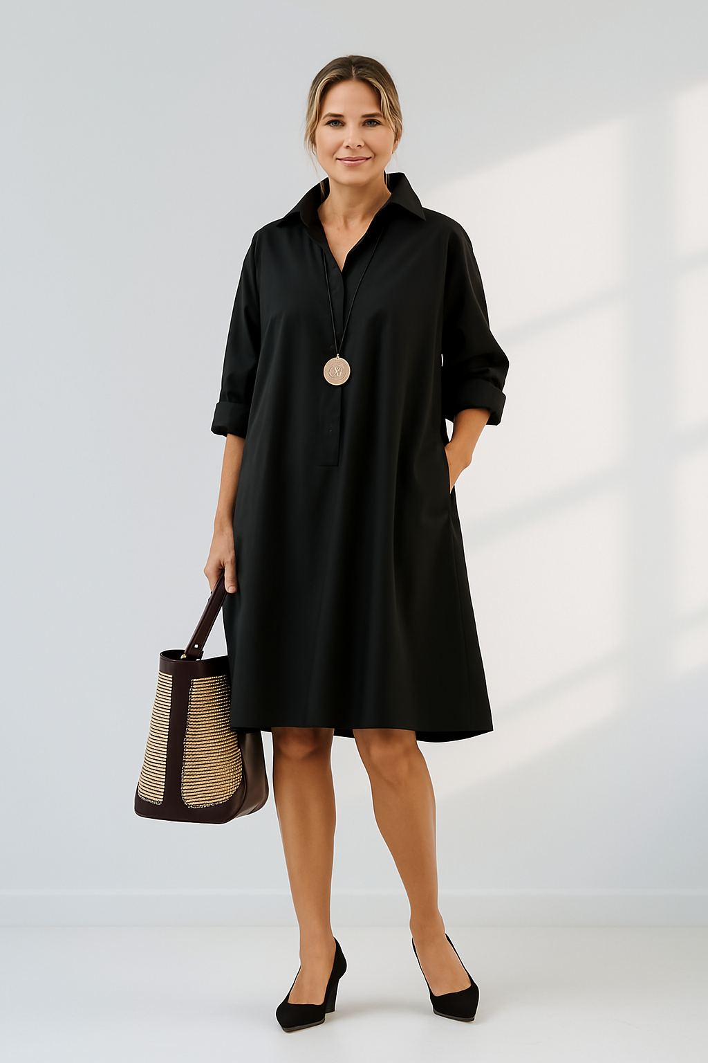 Mirra | Moderne oversize zwarte overhemdjurk